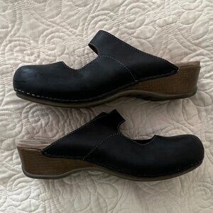 Dansko Martina Mary Jane Black Leather Clogs Womens US 8-8.5 EU 39 Mule Shoes